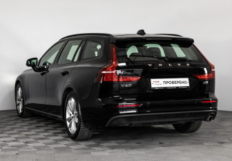 Подержанный автомобиль Volvo V60 2018 года (8 фото)