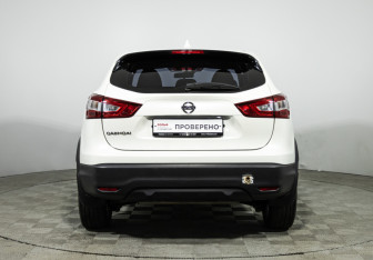 Подержанный автомобиль Nissan Qashqai 2018 года (6 фото)