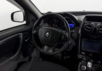 Подержанный автомобиль Renault Duster 2018 года (15 фото)