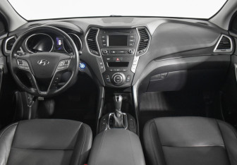 Подержанный автомобиль Hyundai Santa Fe 2017 года (13 фото)