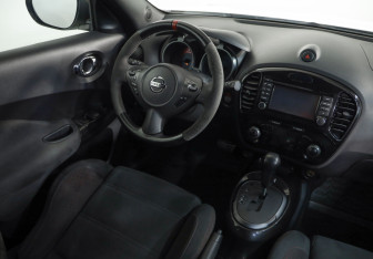 Подержанный автомобиль Nissan Juke Nismo 2013 года (8 фото)