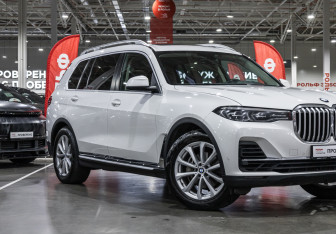 Подержанный автомобиль BMW X7 2020 года (6 фото)