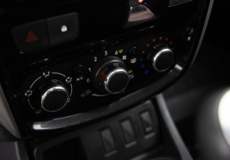 Подержанный автомобиль Nissan Terrano 2019 года (14 фото)