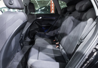 Подержанный автомобиль Audi Q5 2018 года (19 фото)
