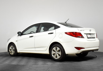 Подержанный автомобиль Hyundai Solaris Sedan 2016 года (7 фото)