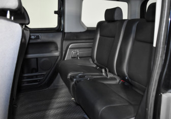 Подержанный автомобиль Honda Element 2003 года (12 фото)