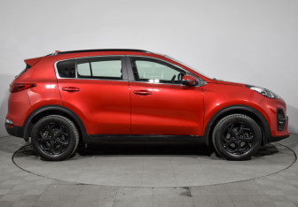 Подержанный автомобиль Kia Sportage 2021 года (4 фото)