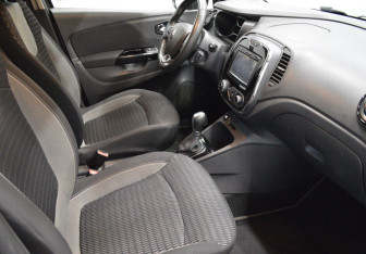 Подержанный автомобиль Renault Kaptur 2016 года (12 фото)