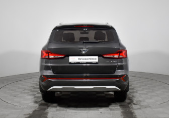 Подержанный автомобиль Jetta VS7 2023 года (6 фото)