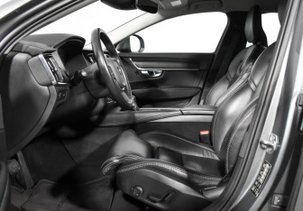 Подержанный автомобиль Volvo V90 Cross Country 2019 года (11 фото)