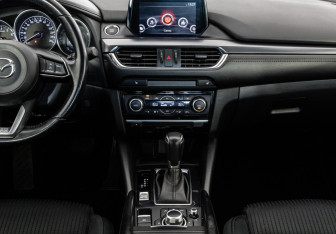 Подержанный автомобиль Mazda 6 Sedan 2016 года (14 фото)