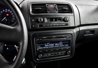 Подержанный автомобиль Skoda Fabia Wagon 2012 года (18 фото)