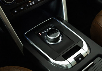 Подержанный автомобиль Land Rover Discovery Sport 2016 года (22 фото)