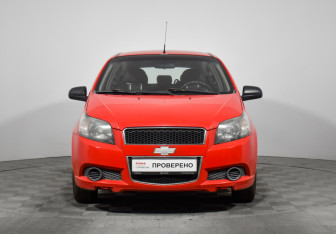 Подержанный автомобиль Chevrolet Aveo Hatchback 2010 года (2 фото)