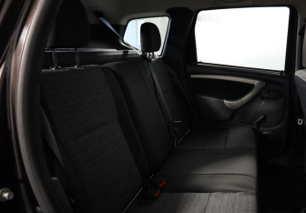 Подержанный автомобиль Renault Duster 2014 года (13 фото)