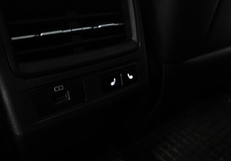 Подержанный автомобиль Omoda C5 2024 года (24 фото)