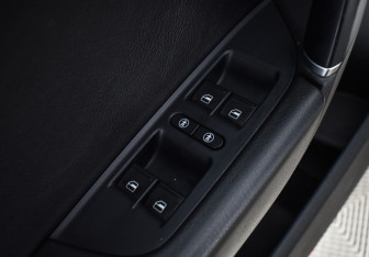 Подержанный автомобиль Volkswagen Touareg 2015 года (16 фото)