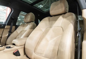 Подержанный автомобиль Porsche Macan 2018 года (13 фото)