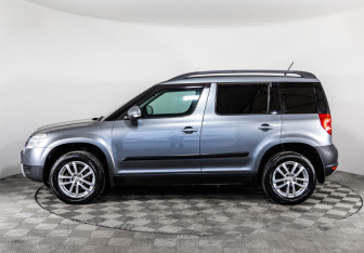Подержанный автомобиль Skoda Yeti 2012 года (8 фото)