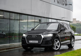 Подержанный автомобиль Audi Q7 2018 года (1 фото)