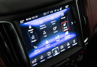 Подержанный автомобиль Maserati Levante 2017 года (28 фото)