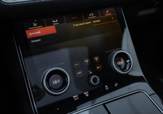 Подержанный автомобиль Land Rover Range Rover Velar 2019 года (23 фото)