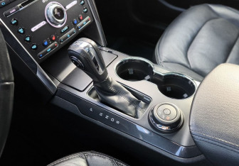 Подержанный автомобиль Ford Explorer 2018 года (22 фото)