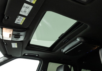 Подержанный автомобиль Land Rover Range Rover Sport 2012 года (16 фото)