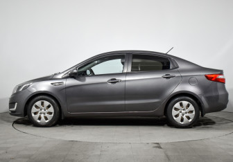 Подержанный автомобиль Kia Rio Sedan 2013 года (8 фото)