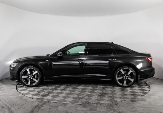 Подержанный автомобиль Audi A6 Sedan 2018 года (10 фото)