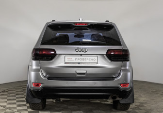 Подержанный автомобиль Jeep Grand Cherokee 2013 года (6 фото)