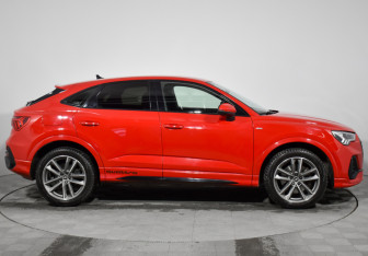 Подержанный автомобиль Audi Q3 Sportback 2021 года (4 фото)