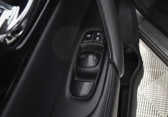 Подержанный автомобиль Nissan Qashqai 2017 года (21 фото)