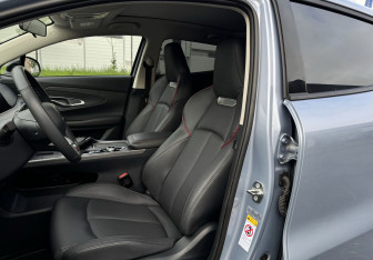 Подержанный автомобиль Changan UNI-T 2023 года (30 фото)