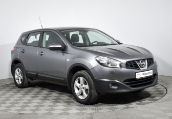 Подержанный автомобиль Nissan Qashqai 2012 года (3 фото)