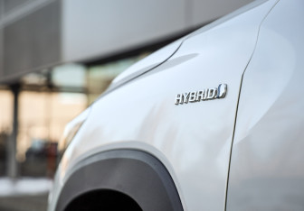 Подержанный автомобиль Toyota Corolla Wagon 2024 года (11 фото)