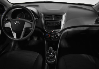 Подержанный автомобиль Hyundai Solaris Sedan 2016 года (14 фото)