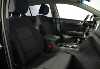 Подержанный автомобиль Kia Sportage 2021 года (17 фото)