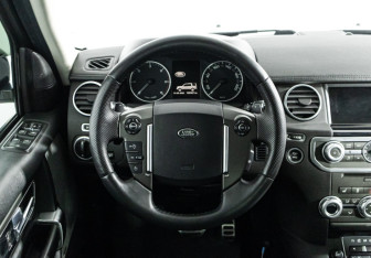 Подержанный автомобиль Land Rover Discovery 2014 года (21 фото)