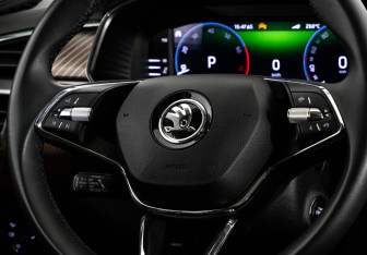 Подержанный автомобиль Skoda Kodiaq 2023 года (12 фото)