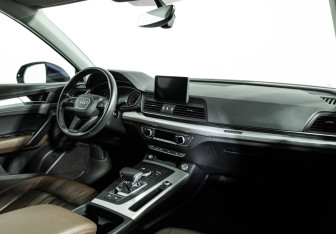 Подержанный автомобиль Audi Q5 2017 года (9 фото)