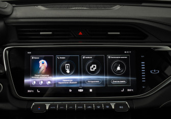 Подержанный автомобиль Geely Atlas Pro 2023 года (19 фото)
