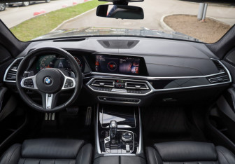 Подержанный автомобиль BMW X7 2020 года (16 фото)