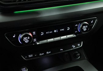 Подержанный автомобиль Audi Q5 2021 года (19 фото)