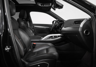 Подержанный автомобиль Geely Tugella 2023 года (30 фото)