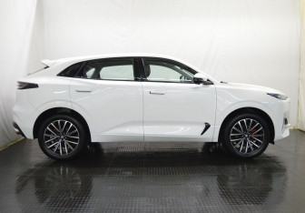 Подержанный автомобиль Changan UNI-K 2023 года (4 фото)