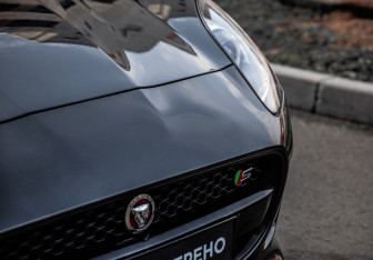 Подержанный автомобиль Jaguar F-Type Coupe 2016 года (6 фото)