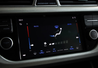 Подержанный автомобиль Geely Atlas 2019 года (16 фото)