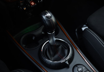 Подержанный автомобиль MINI Countryman 2017 года (22 фото)