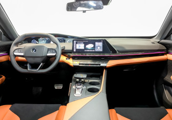 Новый Changan UNI-V 2024 (10 фото)